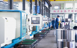 鑫瑞德科技 鑫瑞德模具取得一种用于产品生产的模具加工工装夹具专利，保持合模状态并进一步提高稳定性