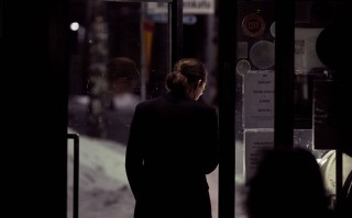 亿晨科技 低调女掌门人38岁创业，做出营收47亿大卖，忽然断腕退市｜硬氪分析